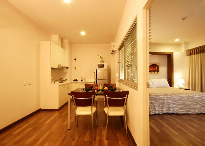 I Sathorn Hotel 3*