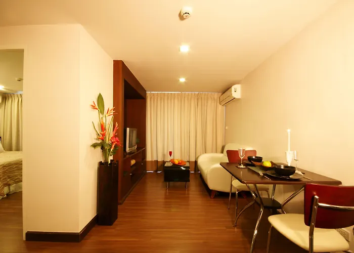 I Sathorn Hotel 3*