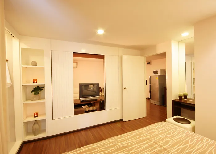 I Sathorn 3*