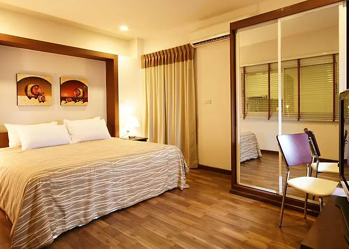 I Sathorn 3*