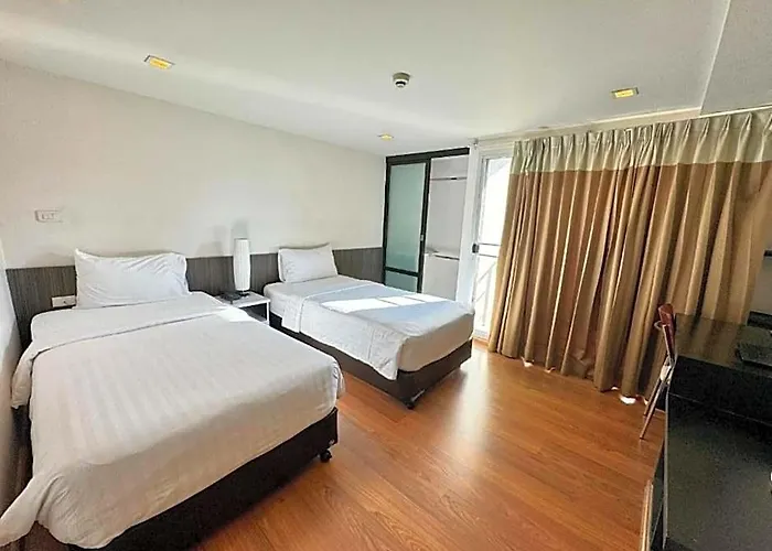 I Sathorn 3*