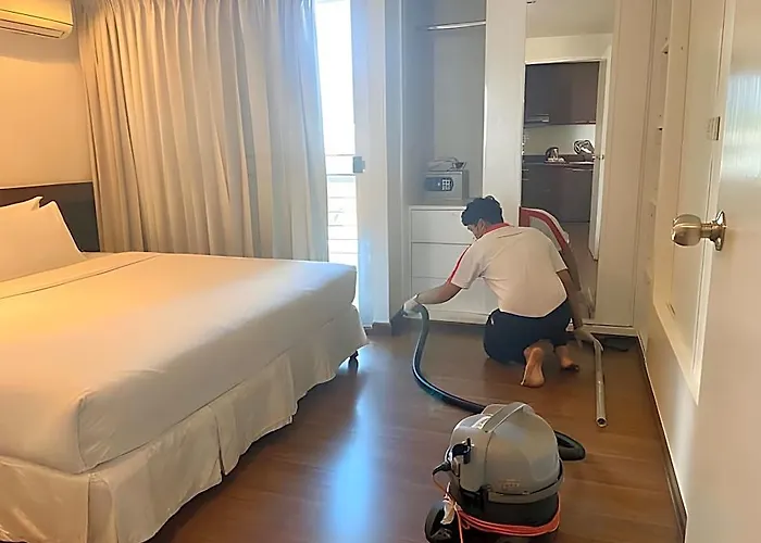 I Sathorn 3*
